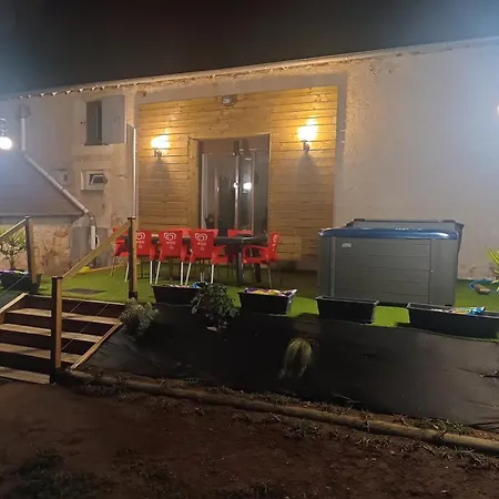 Maison Forestiere En Foret De Troncais Willa